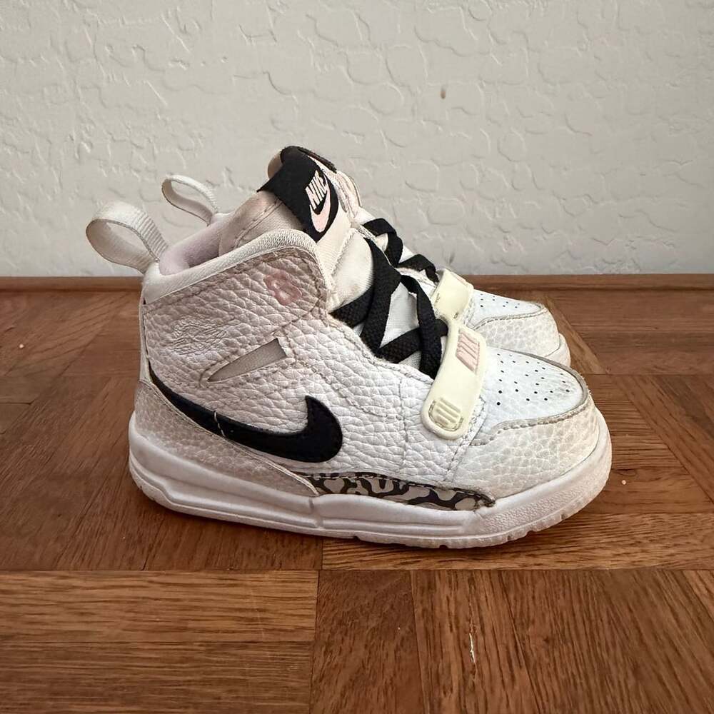 Jordan Legacy 312 Size 3c White Black Pink Foam Toddler Sneakers